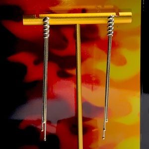 Sterling silver geometric design dangle earrings